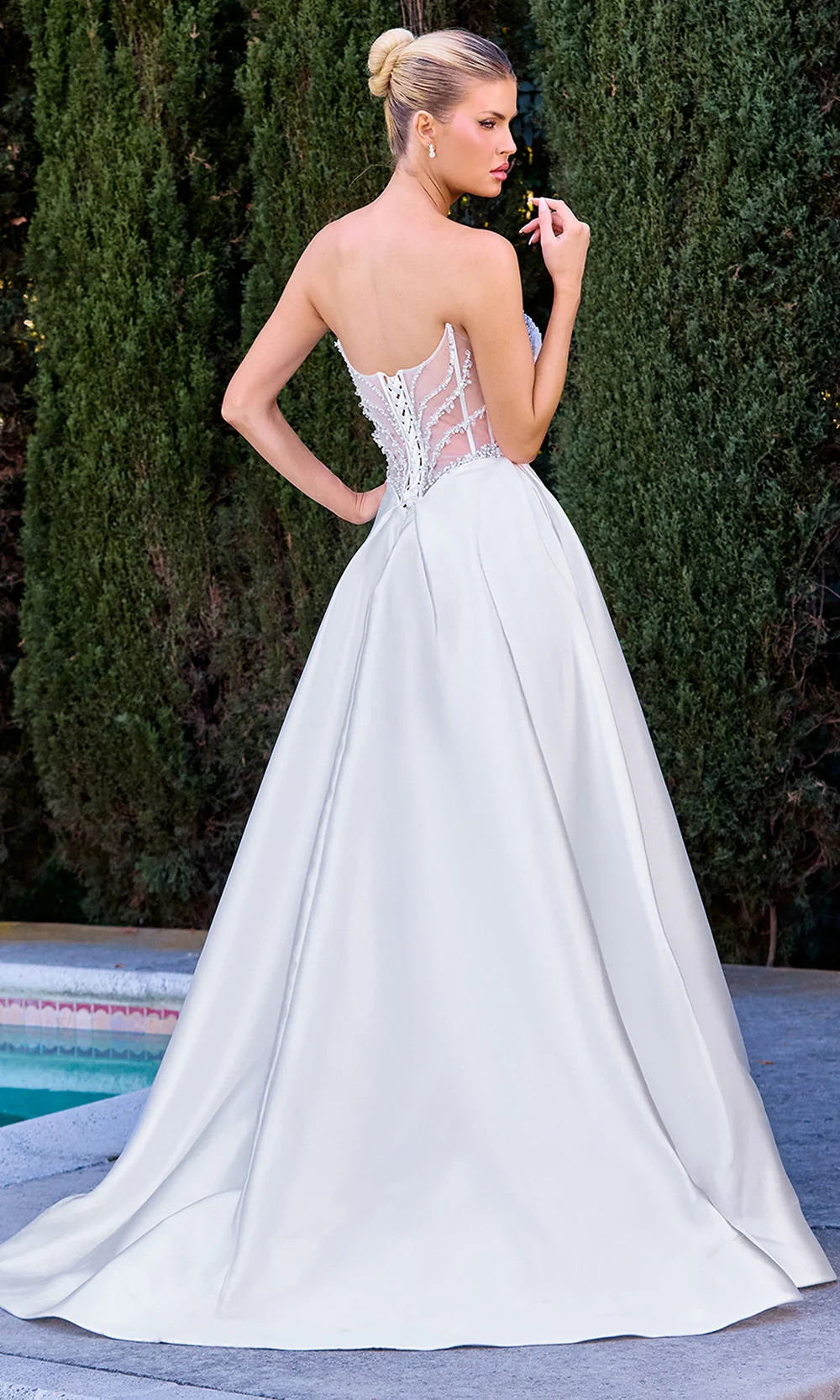 Ladivine CD389W - Lace-Up Back Sweetheart Gown with Pockets - Image 2