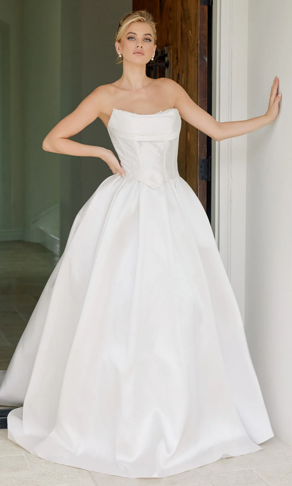 Nox Anabel JE1073 - Lace Applique A-Line Bridal Gown
