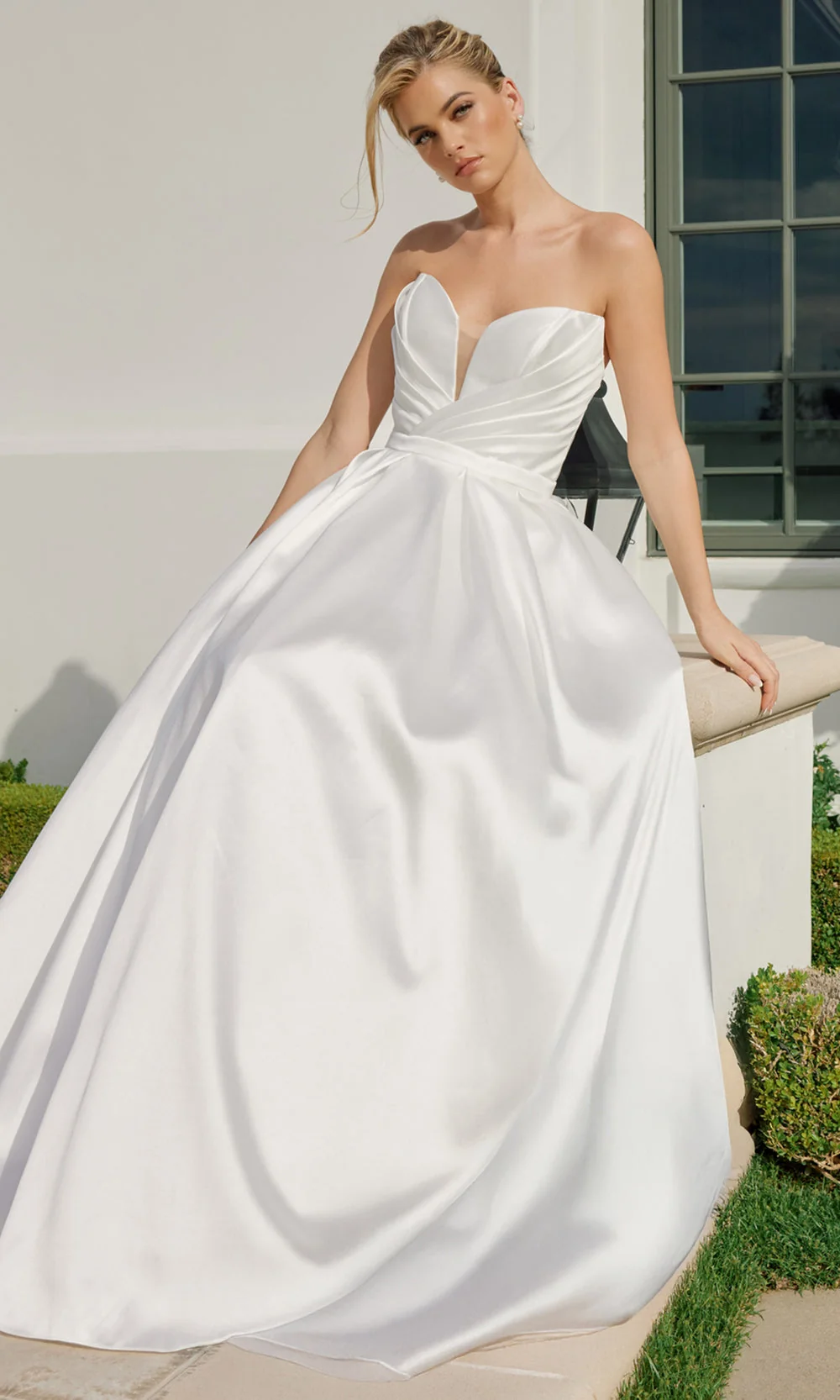 Nox Anabel JE1075 - Modern Strapless Bridal Ball Gown - Image 9
