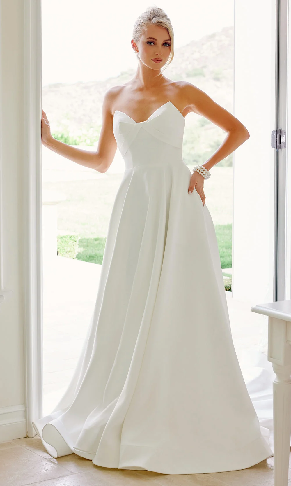 Nox Anabel JW1053 - Open Back A-Line Wedding Dress - Image 6